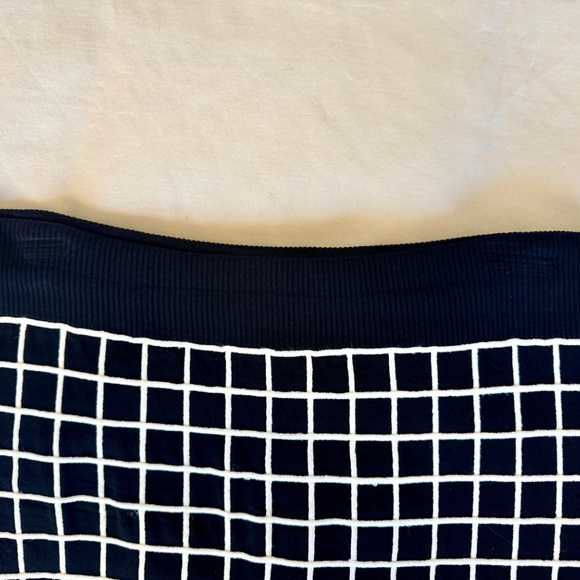 Akris Punto Black & White Grid Knit Pencil Skirt – Size 8 - Picture 7 of 11